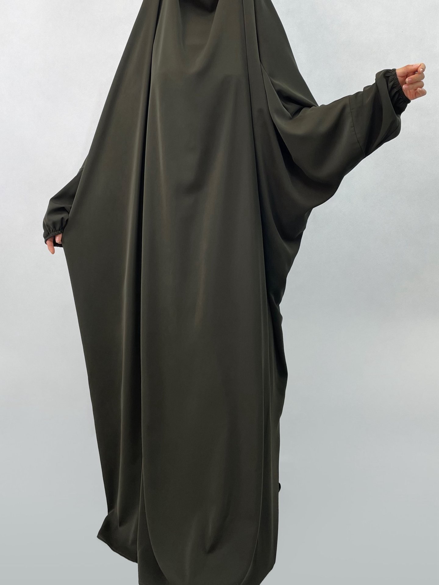 Dominating Burka Burqa – A Bold Blend of Tradition & Modern Elegance 3 Dominating Burka Burqa – A Bold Blend of Tradition & Modern Elegance - Image 3