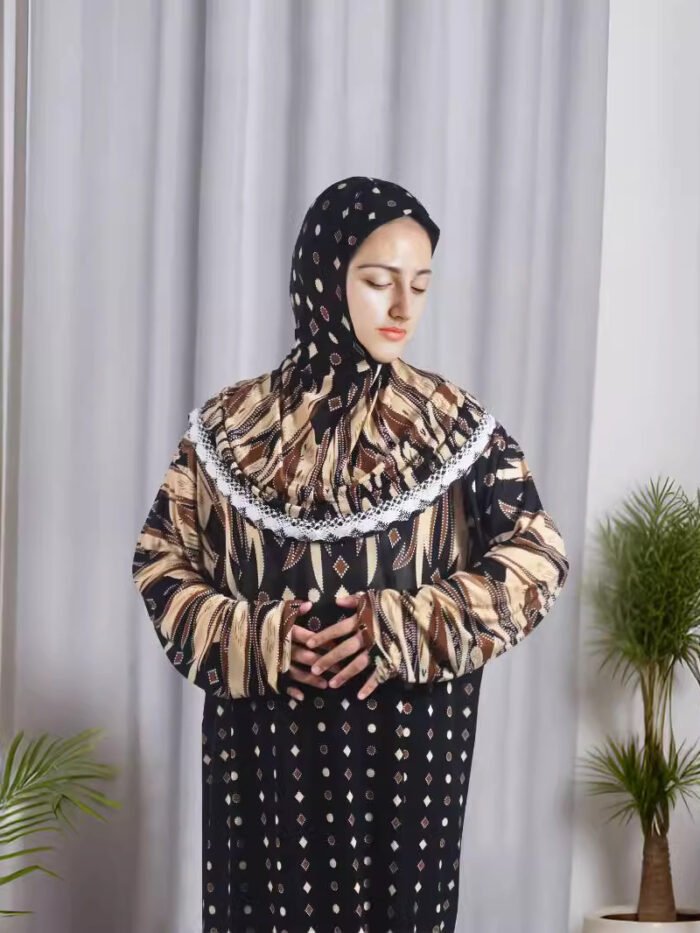 Alternative view of Arab Dress