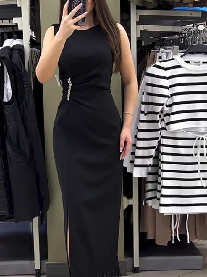 a woman taking a selfie in a clothing store, fashion women clothing