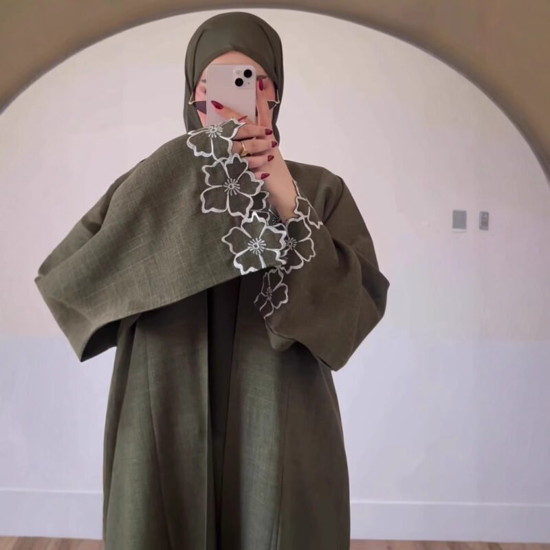 How Much is an Abaya Dress? A Comprehensive Guide 4 How Much is an Abaya Dress? A Comprehensive Guide