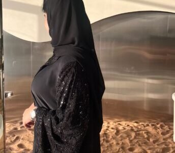 Alternative view of Luxurious عبايه – Three-Dimensional Elegance with Modern Modesty