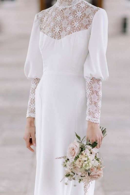 Timeless Wedding Dresses Online – Vintage Satin Lace with Elegant A-Line Fit 4 Timeless Wedding Dresses Online – Vintage Satin Lace with Elegant A-Line Fit - Image 4