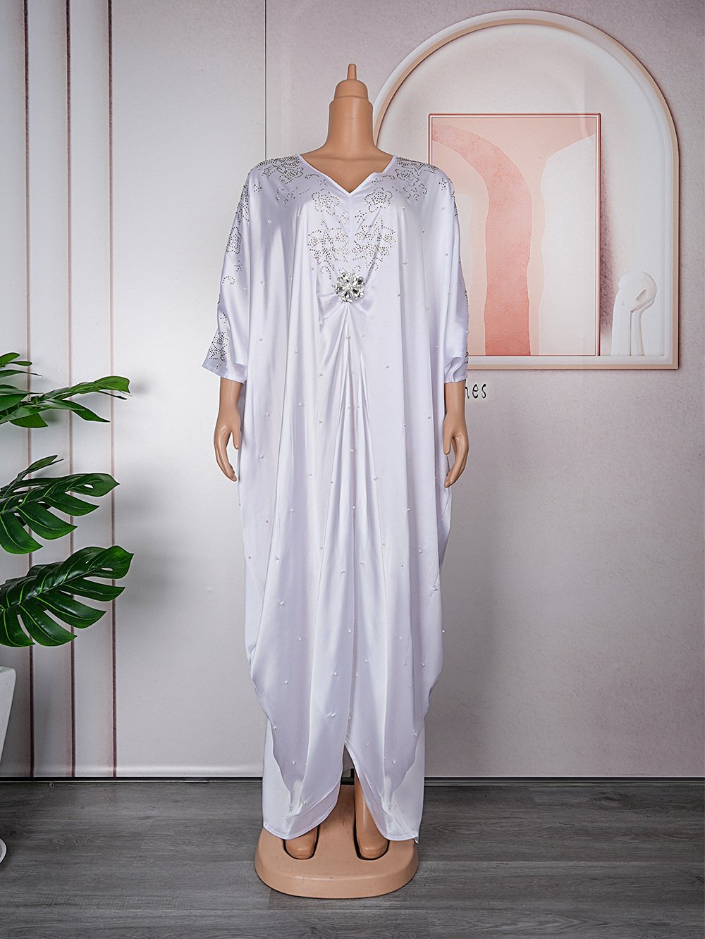 Exquisite Nigerian Dresses – Beaded Chiffon Elegance with Brooch Detail 9 Exquisite Nigerian Dresses – Beaded Chiffon Elegance with Brooch Detail - Image 9