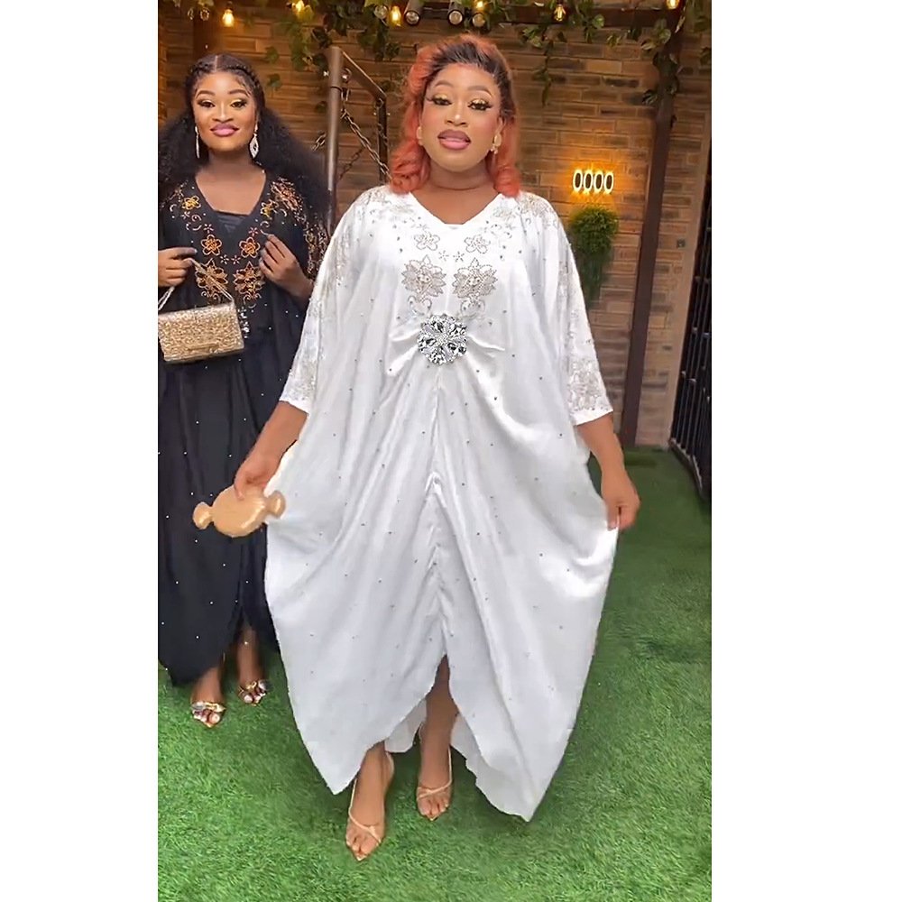Exquisite Nigerian Dresses – Beaded Chiffon Elegance with Brooch Detail 1 Nigerian Dresses