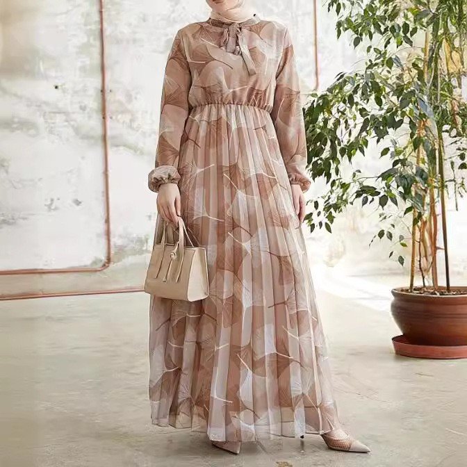 Graceful Islamic Clothing Women – Pleated Long Dress with Leaf Motif - Camel Pink , S