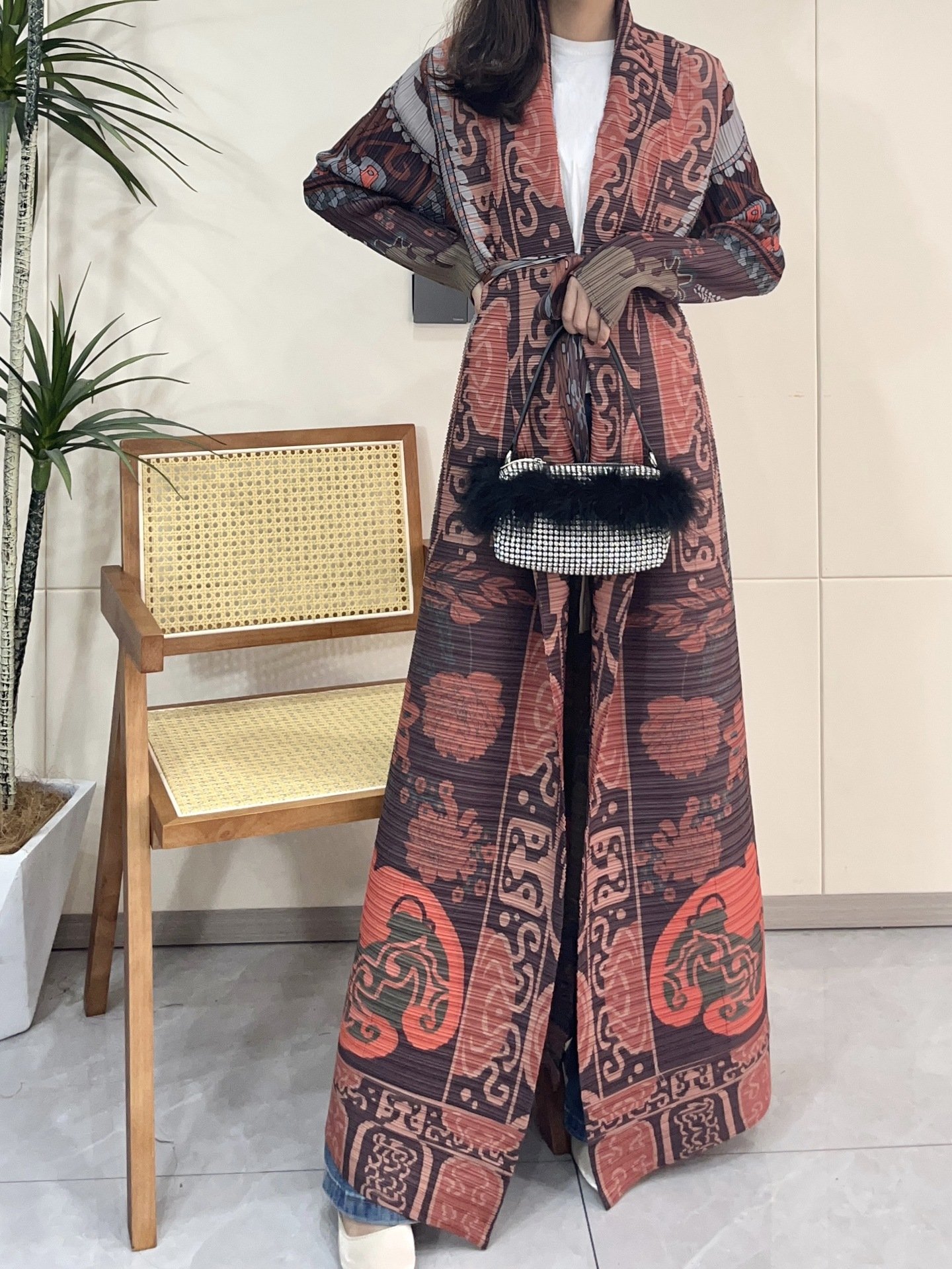 Glamorous Winter Abayas – Folded Elegance for Chilly Seasons 6 Glamorous Winter Abayas – Folded Elegance for Chilly Seasons - Image 6
