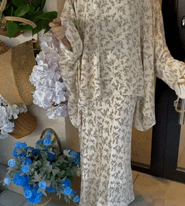 Alternative view of Radiant Dress Fashion – Floral Long Dress with Batwing Sleeves Two-piece Set