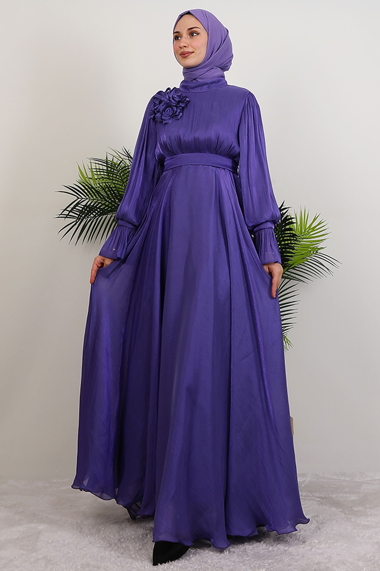 Off-the-Shoulder Cape Dress in Lilac - 38 , Purple