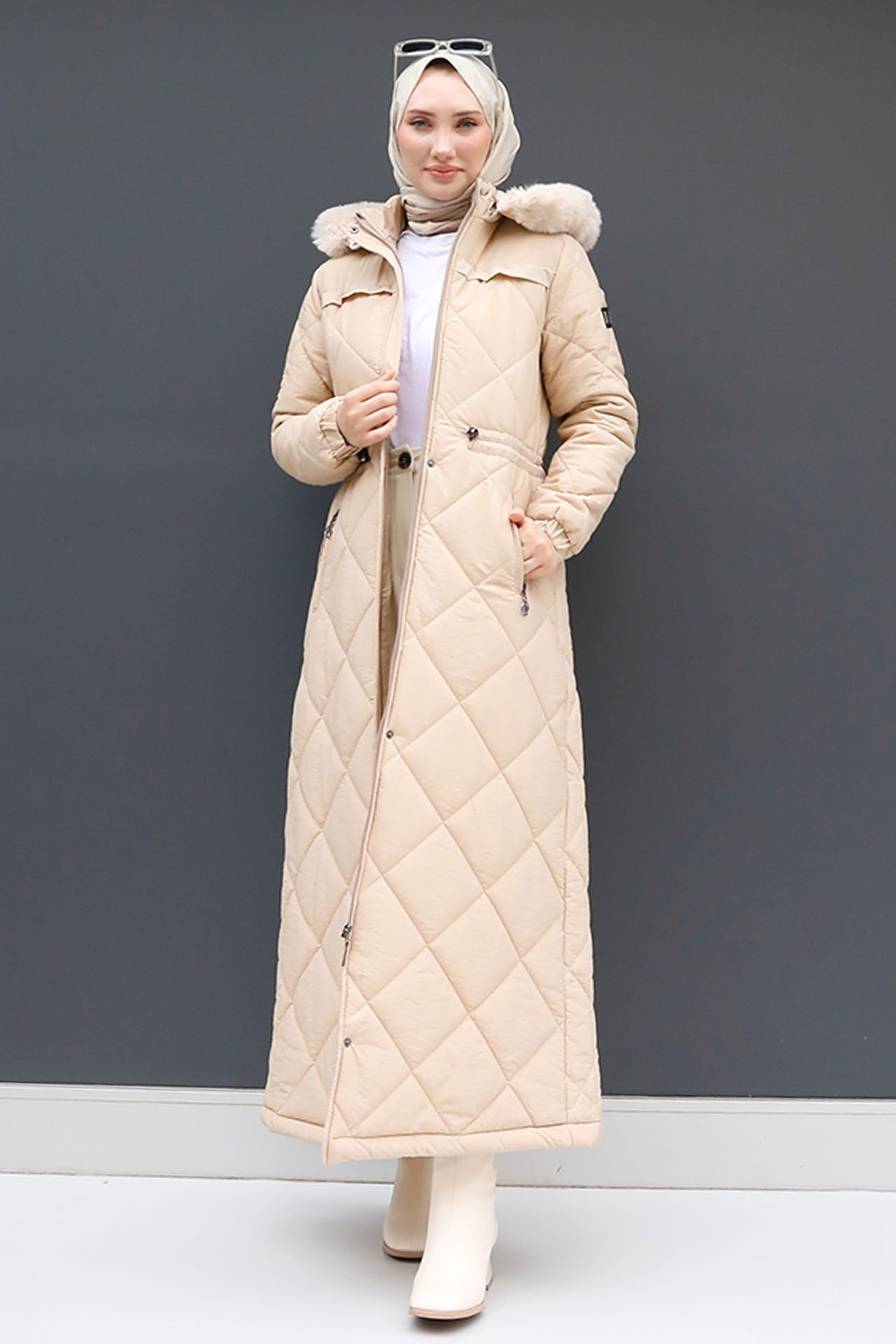 Aysema Furry Puffer Jacket Light Powder
