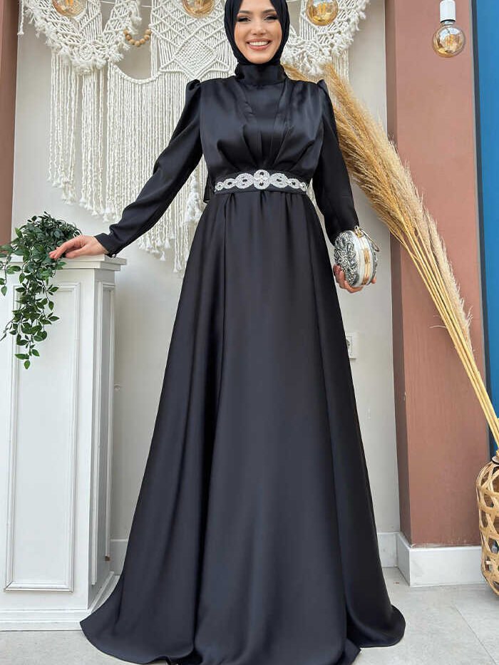 evening dress in black